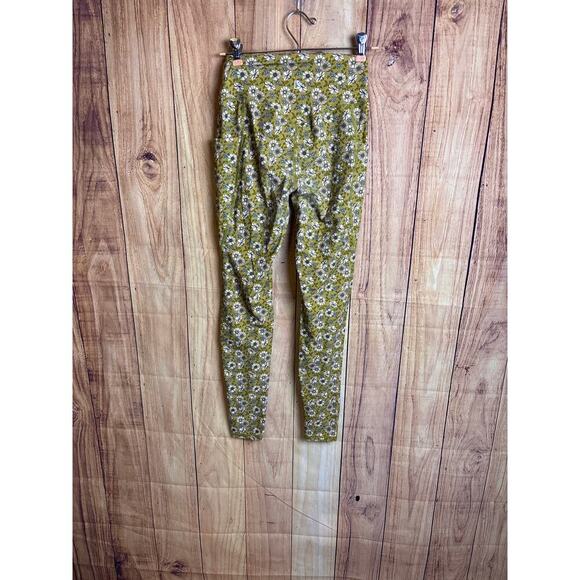 Buff Bunny Collection Floral Leggings Olive Green Size S - Picture 5 of 6